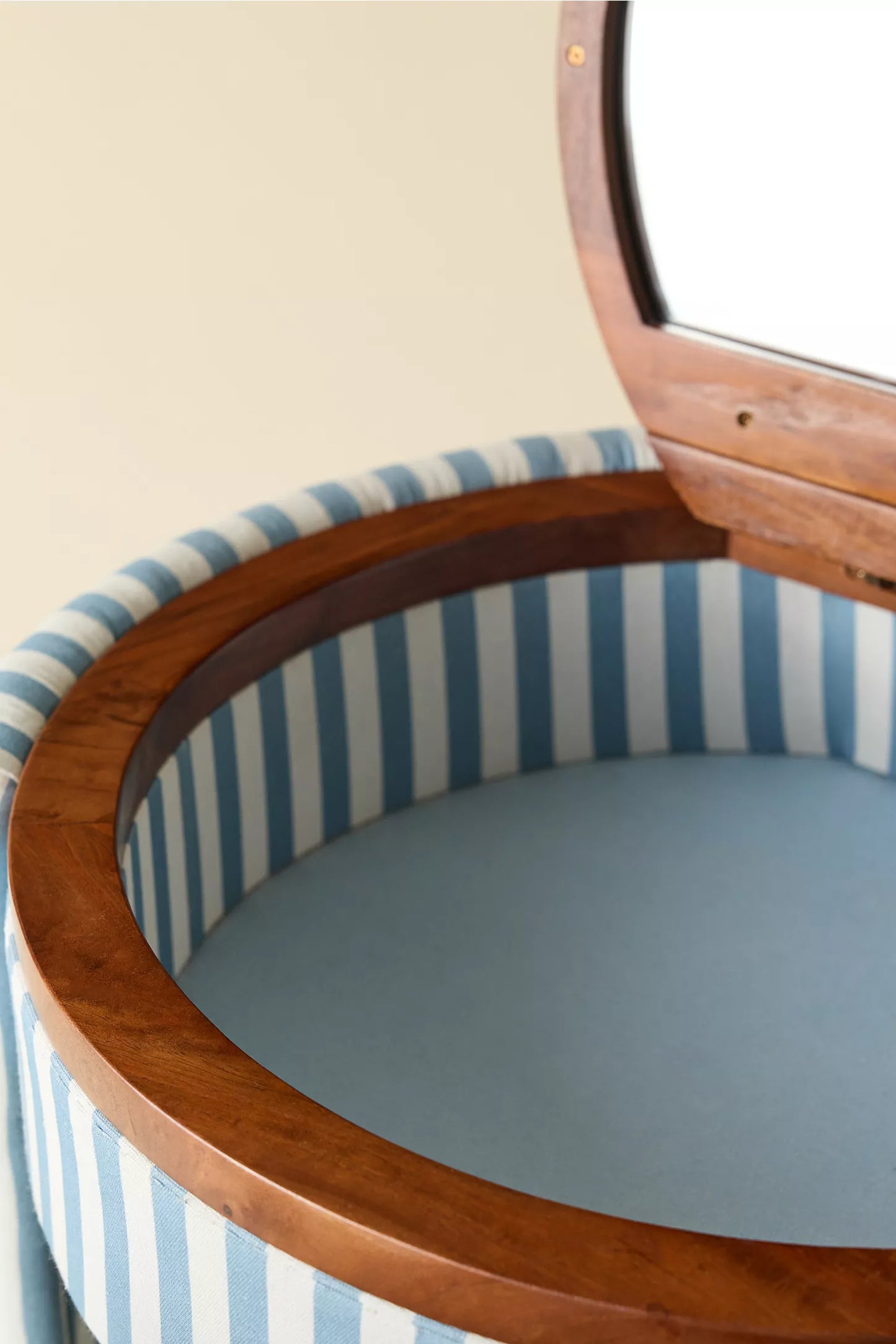 Sollene™ Vanity & Stool Set