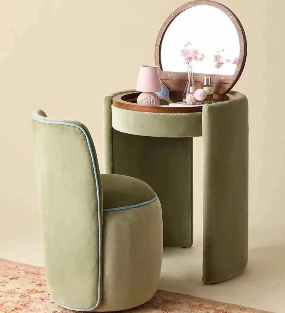 Sollene™ Vanity & Stool Set